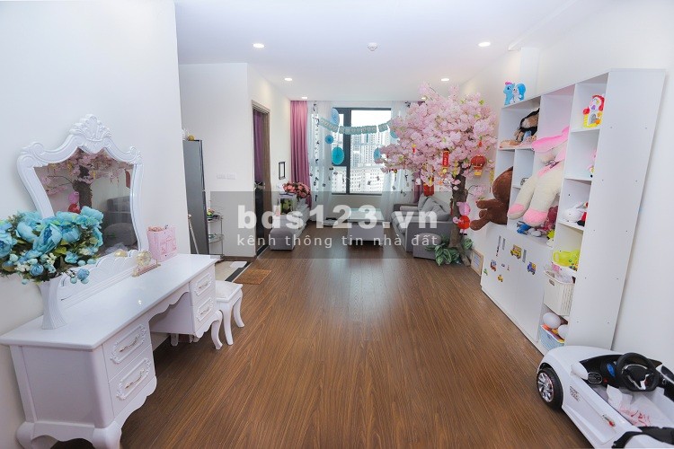 Chính chủ bán nhanh căn 67m2 giá 2.050 tỷ bao phí tại Eco Green City, 2PN-2VS, lh 0343.951.063