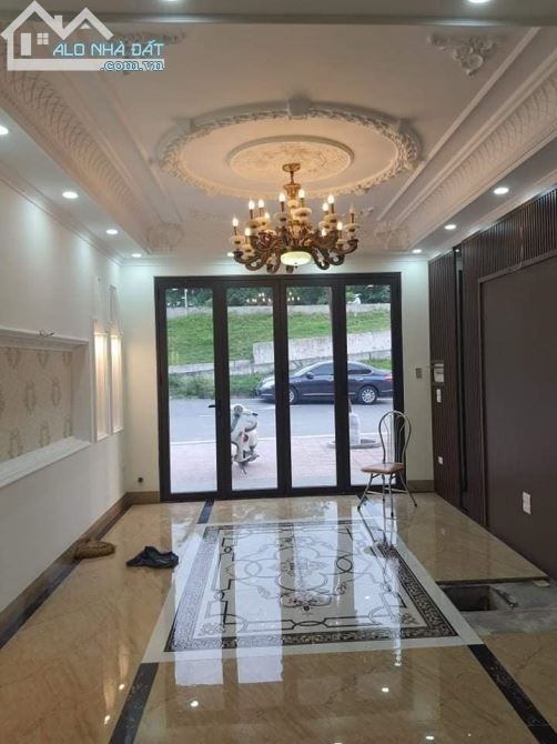 Chủ nhà cần định cư nước ngoài thanh khoản gấp nhà đẹp, lô góc phân lô, lô góc 2 mặt thoáng