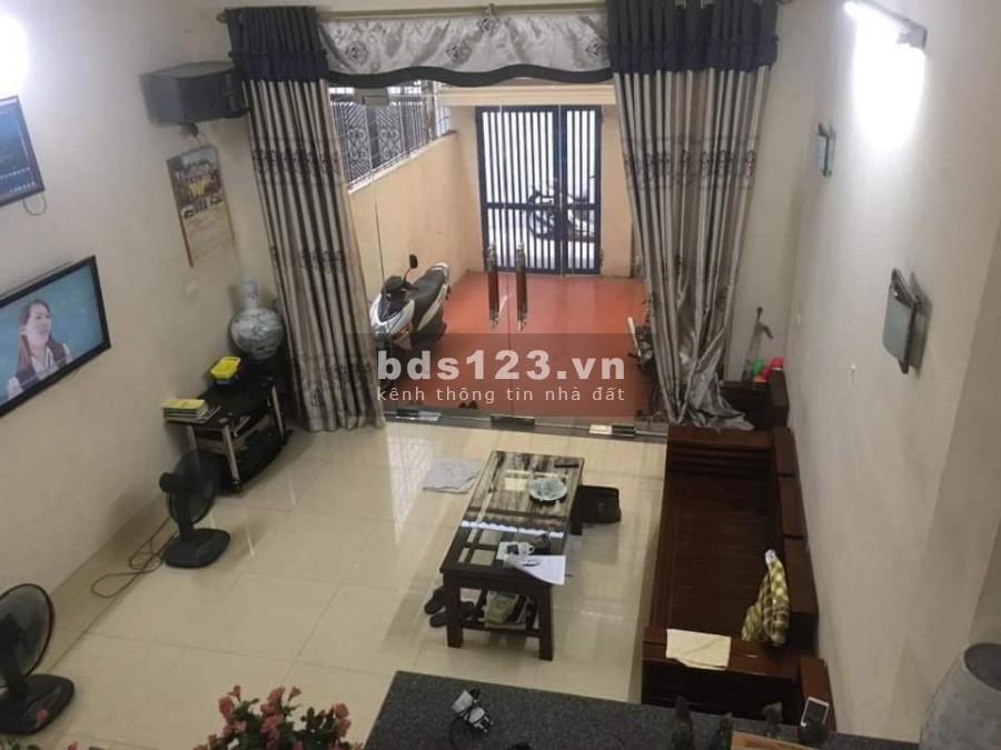 Đống Đa Nguyễn Lương Bằng dt 67m2 30 ra ô tô tránh, nhà đẹp ở luôn, giá 6 tỷ