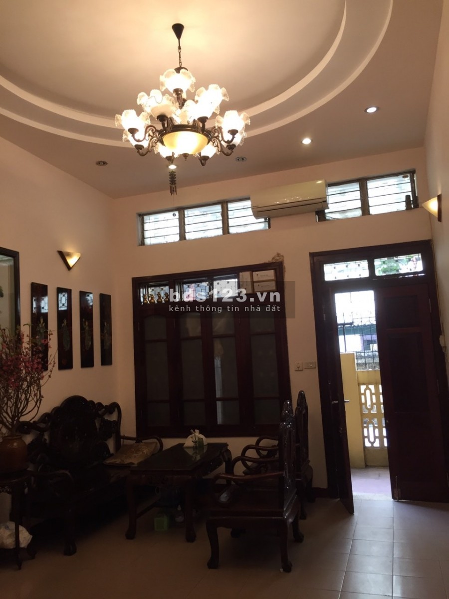 Bán nhà Tây Sơn, đt 60m2, nhà mặt ngõ ô tô tránh, phân lô, dân trí cao, giá 8.8 tỷ
