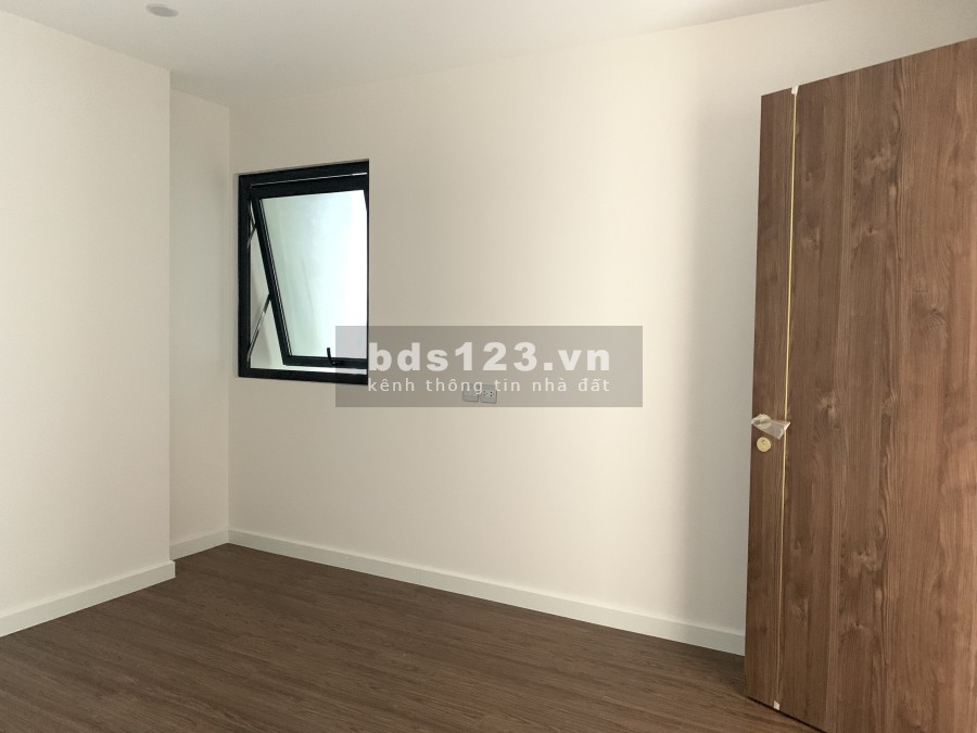 Bán căn 2PN view nội khu diện tích 81m2, full đồ gỗ điện tử giá: 2.9 tỷ (sổ đỏ) bao phí