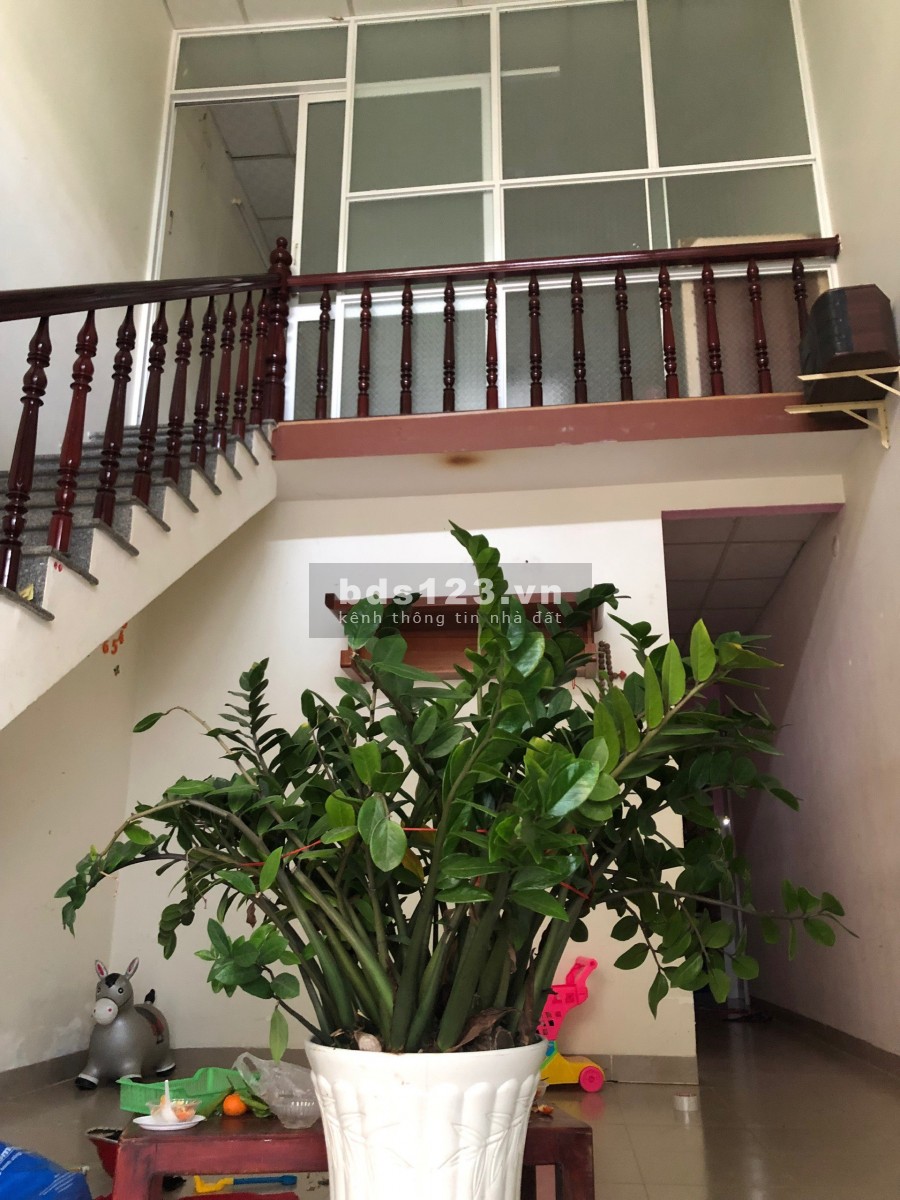 Chính chủ cần cho thuê nhà hẻm đường Đồng Nai, dt 53m2, giá 350 triệu/2 năm
