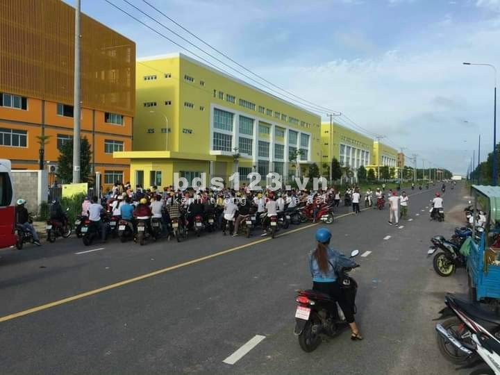 Cần bán gấp lại 2 dãy trọ gần trường đại học Việt Đức gồm 8 phòng trọ, 2 kiot, giá 1.5 tỷ