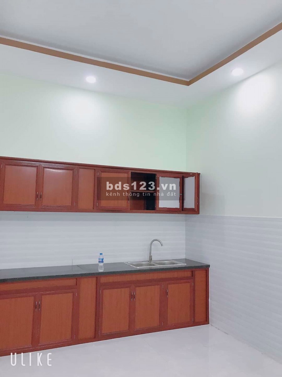 Bán nhà 5*28,4 (142m TC) sổ hồng, 2PN,1PK, 1Bếp, 1 chỗ phơi đồ, hẻm 4m, Cách đường DT 824 là 500m, cách đường Tên Lửa 20 phút (20km)