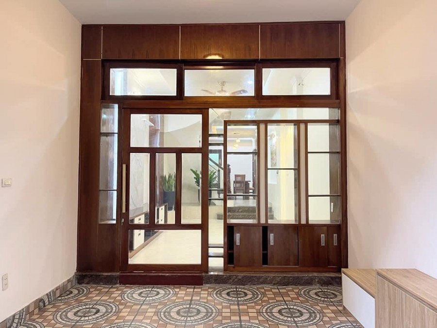 Cần bán nhà Thái Hà dt 45m2, 4 tầng đúc, mt 3.5m, giá 5.2 tỷ, an sinh đỉnh, cách 20m ra phố, lhcc