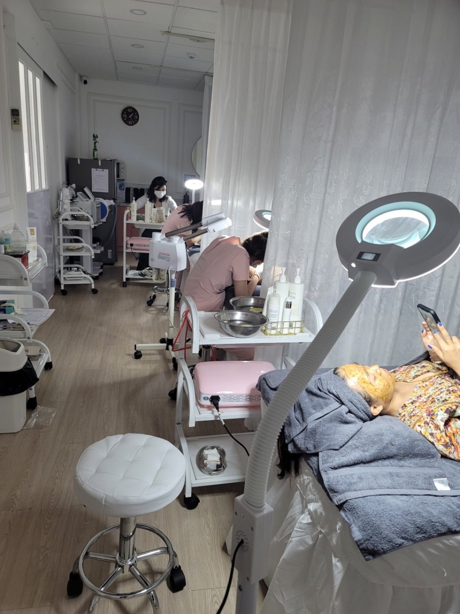 Sang hoặc cho thuê trung tâm Spa chăm sóc da, 345/5A Trần Hưng…
