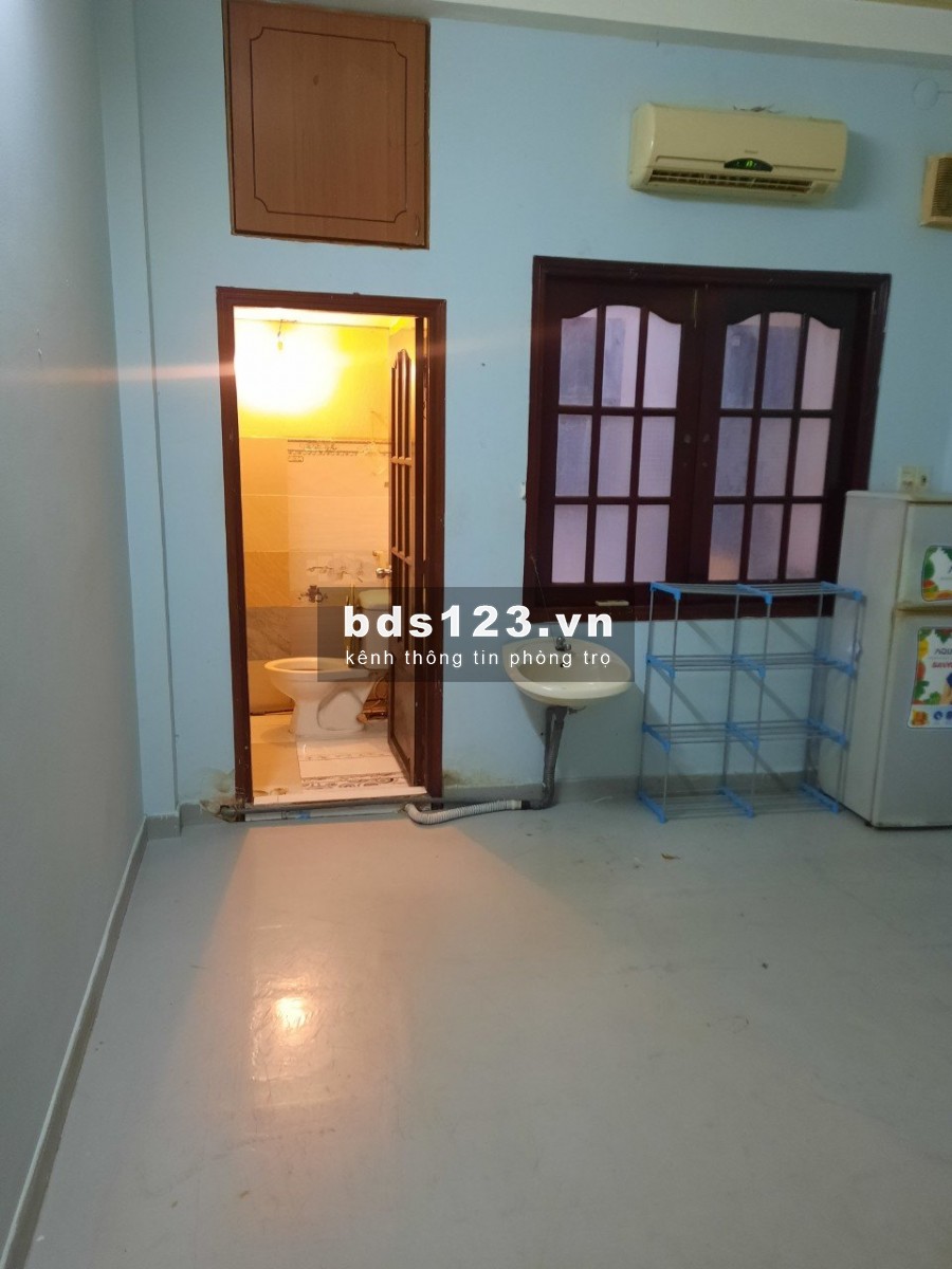 Còn 1 phòng 3tr/th có máy lạnh, tủ lạnh Q.Tân Bình gần Quận 10,11