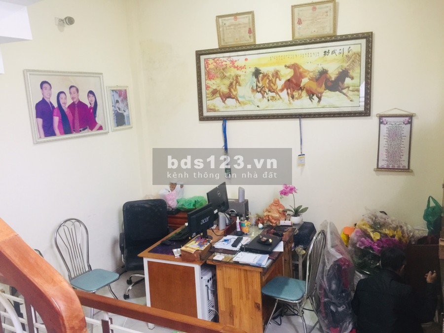 Bán gấp nhà 3 tầng 3 Mê trong kiệt K382 Núi Thành, Hải Châu, ĐN