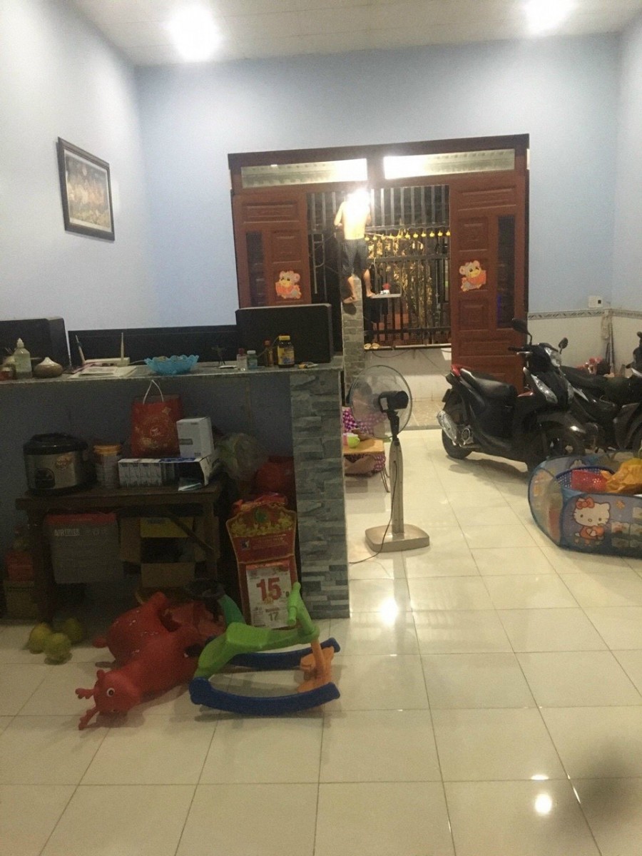 Chuyển chỗ làm nên cần bán nhà tại Bửu Hòa, gần cty Pouchen, sổ riêng thổ cư, đường xe hơi
