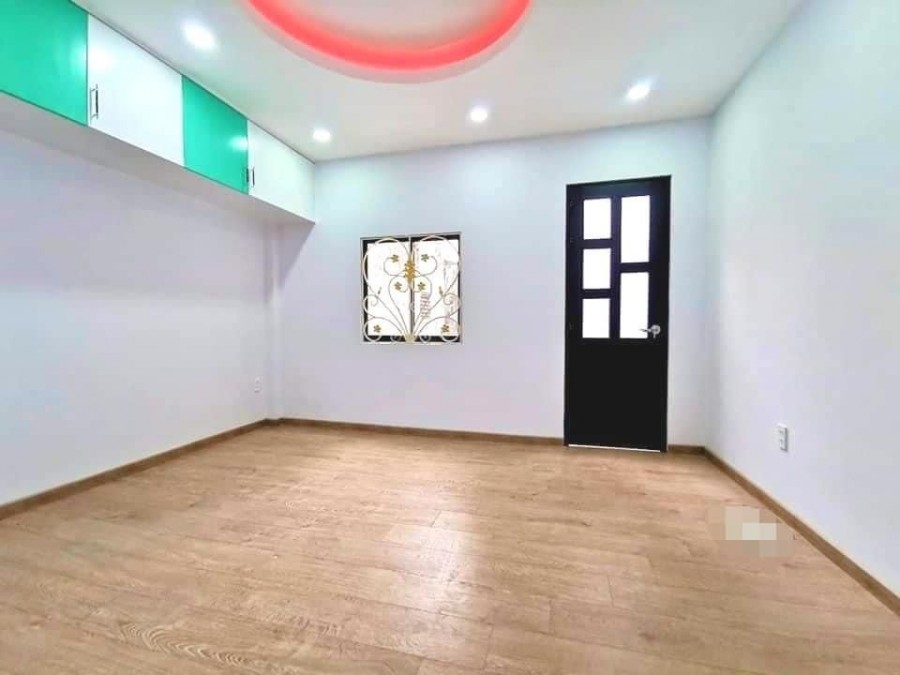 Nhà nguyên căn đẹp Thích Quảng Đức, Phú Nhuận bán gấp dt 41m2, 2 tầng chỉ 4 .25 tỷ