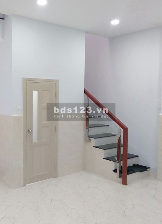Nhà mặt tiền buôn bán Ni Sư Huỳnh Liên, dt 12m2, Quận Tân Bình chỉ 1 tỷ 95