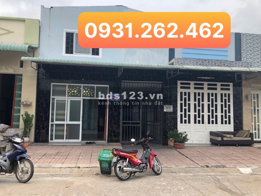 Dịch bệnh làm ăn thua lỗ cần bán gấp dãy trọ 1 trệt 1 lầu, 5 phòng trọ ngay KCN Mp3 dân đông kín
