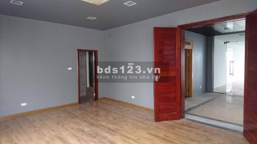 Cho thuê văn phòng giá rẻ dt 80m2 view đẹp phố Chùa Láng, Đống Đa,Hà Nội. Lh: 0917.971.866
