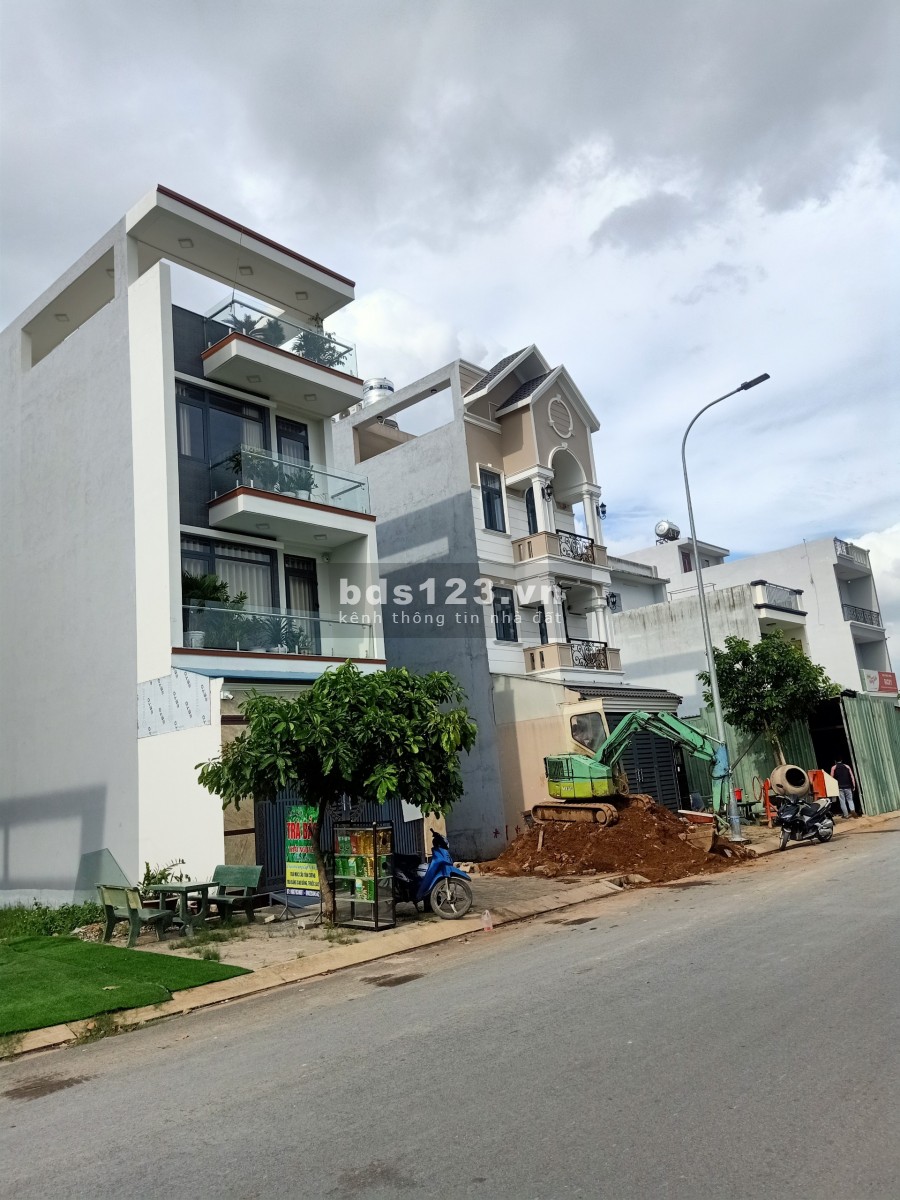 Bán gấp 2 nền đất thổ 5 x 26m liền kề, ngay cụm KCN tiện xây trọ và kinh doanh