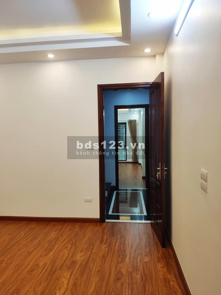 Bán nhà riêng Mỹ Đình, Nam Từ Liêm 58m2, MT 5.2m, lô góc 3 thoáng, chỉ hơn 4 tỷ (TL)