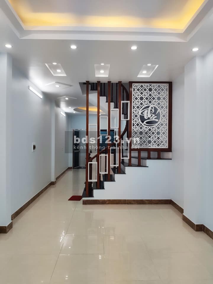Bán nhà riêng Mỹ Đình, Nam Từ Liêm 58m2, MT 5.2m, lô góc 3 thoáng, chỉ hơn 4 tỷ (TL)
