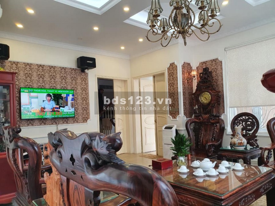 Biệt thự khu Vip khu Văn Phú, vị trí đẹp, dt 215m2, giá bán 80 triệu/m2, lhcc