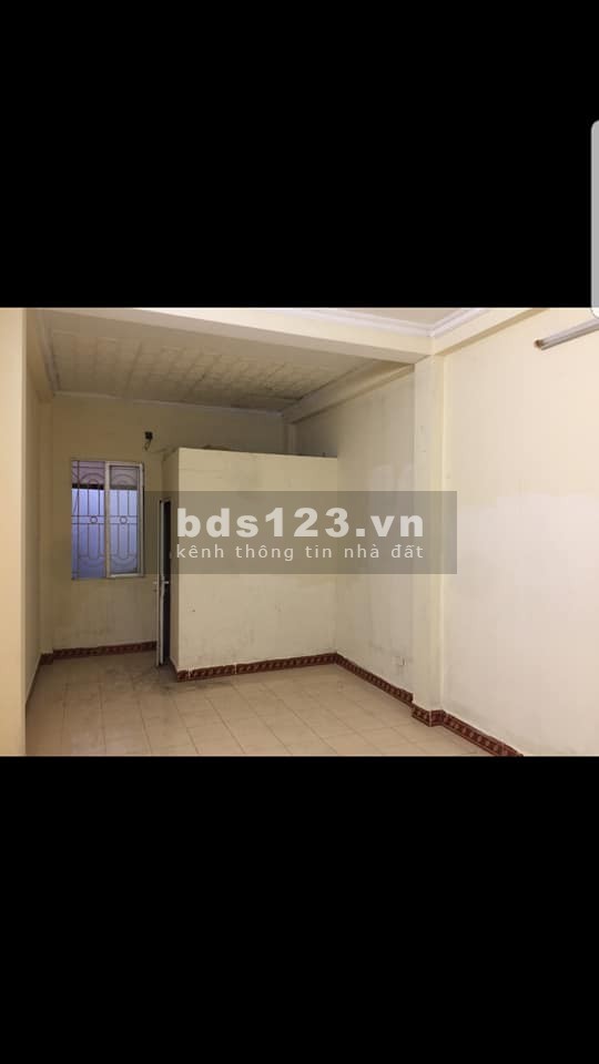 Bán đất tặng nhà giá hạt dẻ, gần phố, dt 65m2, giá 5 tỷ, Ngọc Khánh, Ba Đình