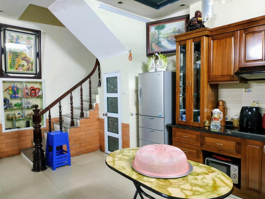 Cần tiền bán gấp căn nhà đẹp phố Chính Kinh thông Nguyễn Trãi quận Thanh Xuân, ngõ to đẹp.