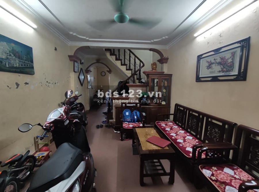 Cần bán nhà phố Vương Thừa Vũ otô đỗ cửa, DT 52m2, giá 6.5…