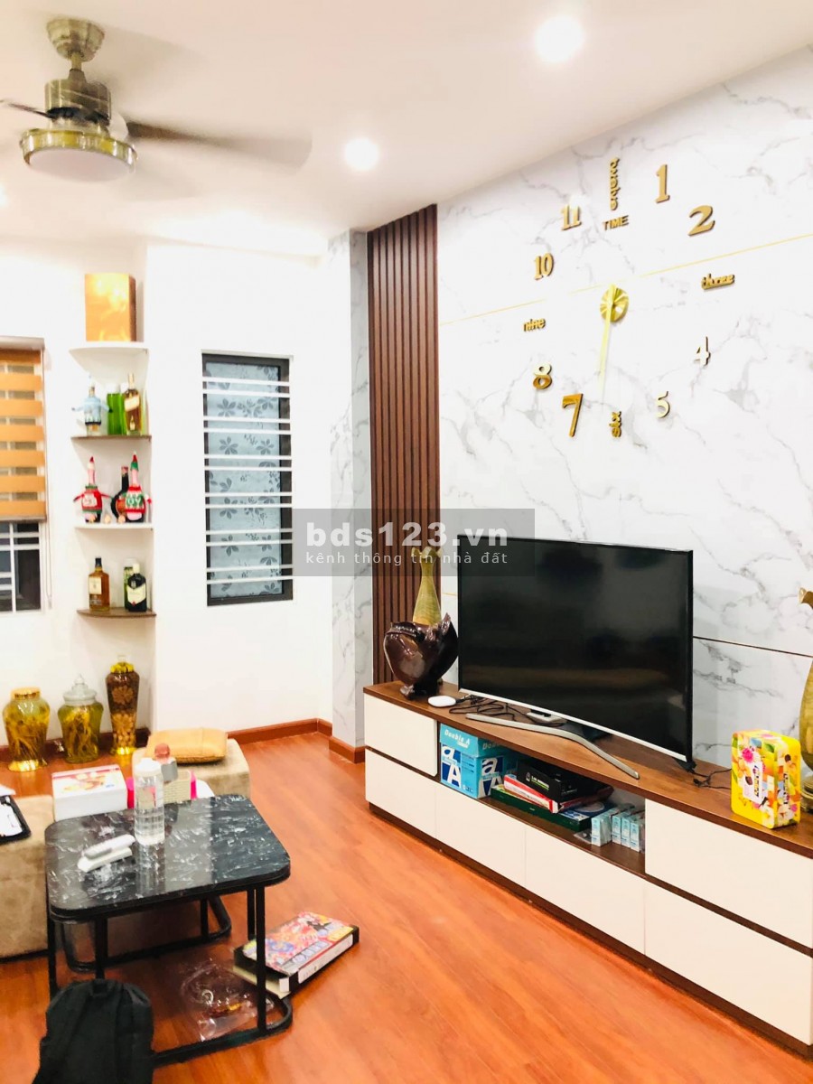 Nhỉnh 3 tỷ, hộ khẩu Thanh Xuân, đẹp long lanh, 3 pn, chỉ xách vali về ở