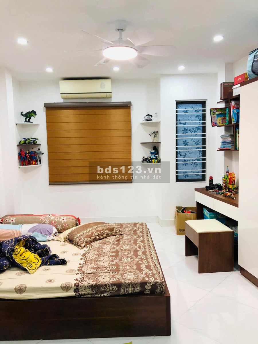 Nhỉnh 3 tỷ, hộ khẩu Thanh Xuân, đẹp long lanh, 3 pn, chỉ xách vali về ở
