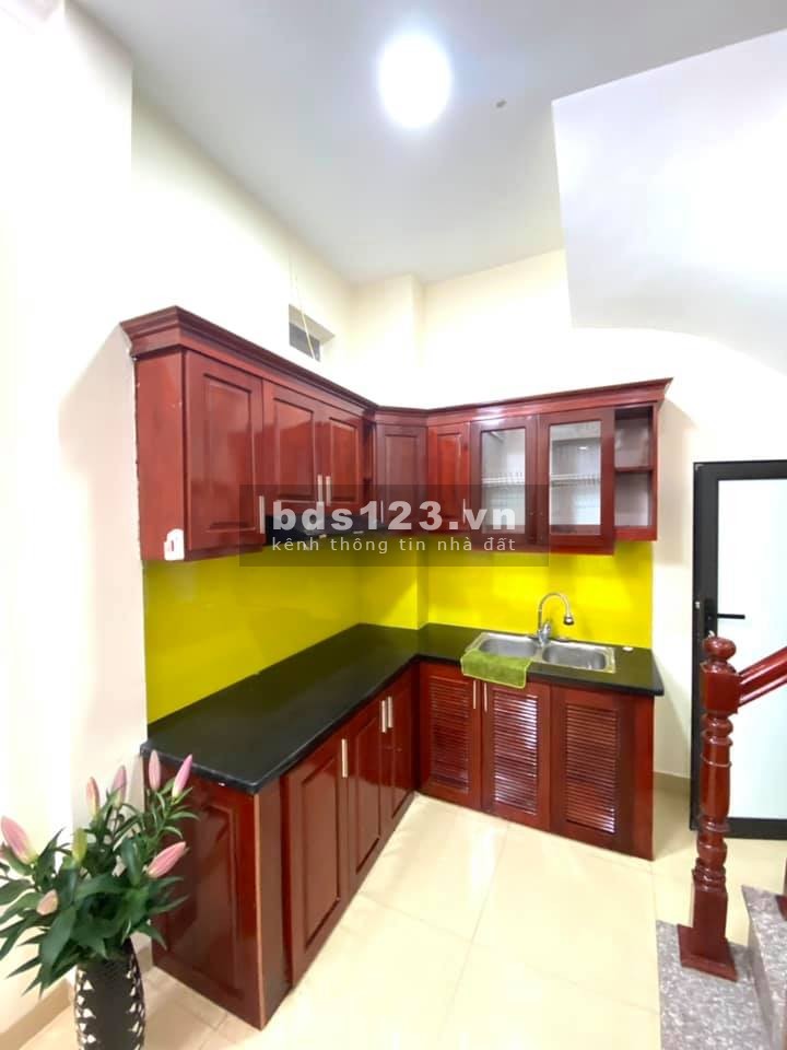 Nhà đẹp mới tinh lung linh, ở ngay chỉ có tại Thanh Oai, dt 35m2, 5 tầng, mt 4.2m, giá 2.3 tỷ