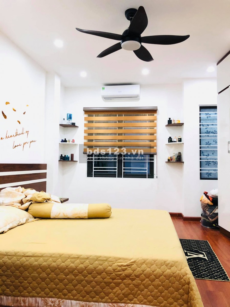 Nhỉnh 3 tỷ, hộ khẩu Thanh Xuân, đẹp long lanh, 3 pn, chỉ xách vali về ở