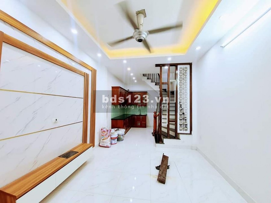 Bán nhà Lĩnh Nam mới đẹp mặt ngõ diện tích 30m2 giá chỉ 2.75 tỷ