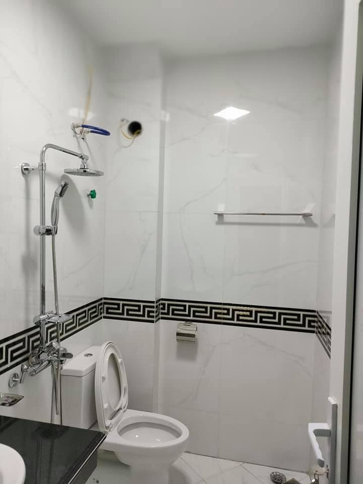 Chưa đến 75tr có ngay nhà 4 tầng, Hai Bà Trưng, dt 58m2,ô tô đỗ cửa, an ninh tuyệt đối