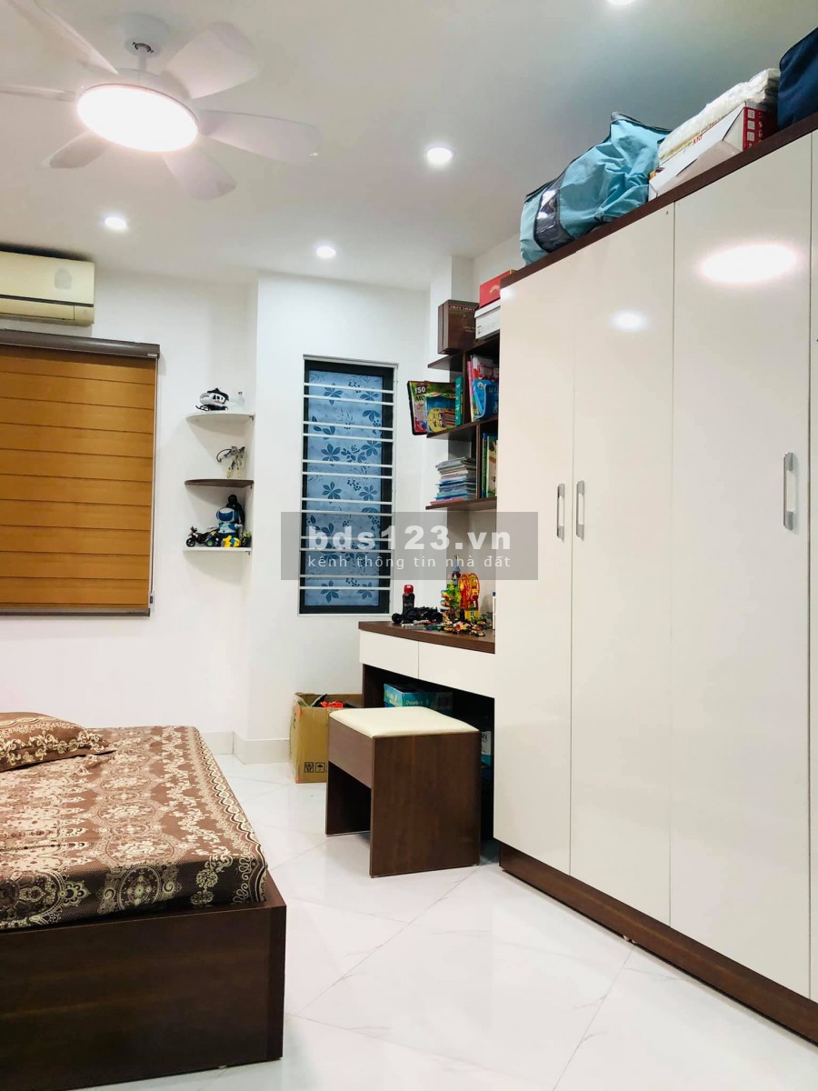 Nhỉnh 3 tỷ, hộ khẩu Thanh Xuân, đẹp long lanh, 3 pn, chỉ xách vali về ở
