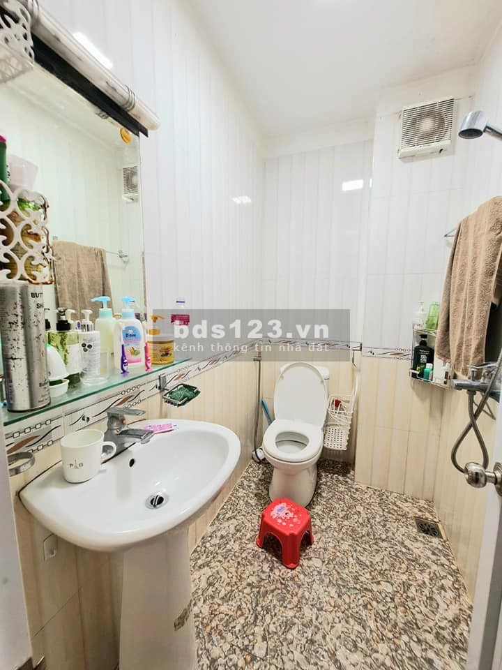 Giáp Nhị lô góc, nhà đẹp, 50m ra ô tô tránh, ngõ 3 gác nhà dân xây 50m2 nhỉnh 3 tỷ