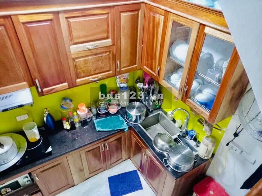Cần bán nhà Giáp Nhị-Hoàng Mai 36m, 5 tầng lô góc, mt 30m ô tô tránh, chi 2,95 tỉ