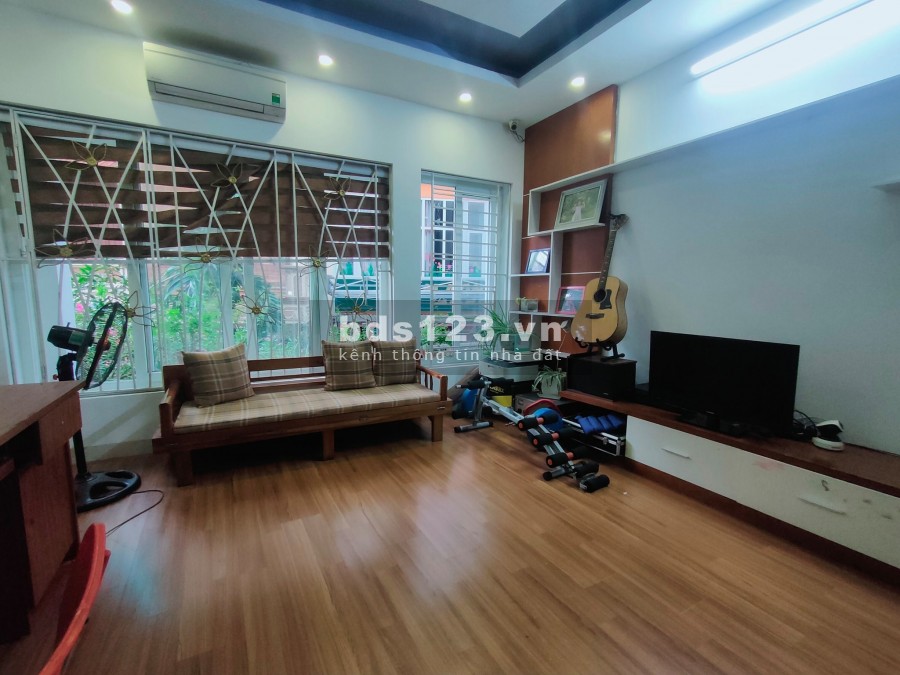 Ái Mộ-Bồ Đề. Bán nhà 6 tầng 35m2 Mt 4m 3.65 tỷ. Nhà chủ tự xây, mới,đẹp.