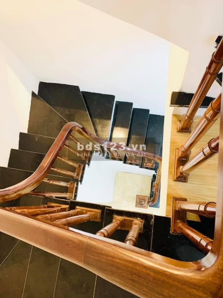 Vị trí đắc địa, ở sướng, kinh doanh không gì bằng Vũ Tông Phan mặt tiền rộng