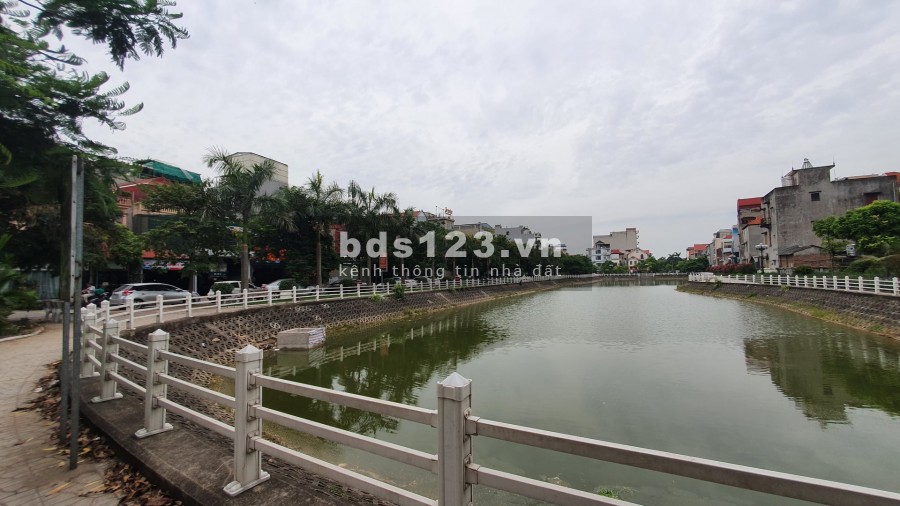 Đất đẹp Kẻ Tạnh 90m2, phân lô đường ô tô tránh- Sát Hồ, liên hệ chính chủ