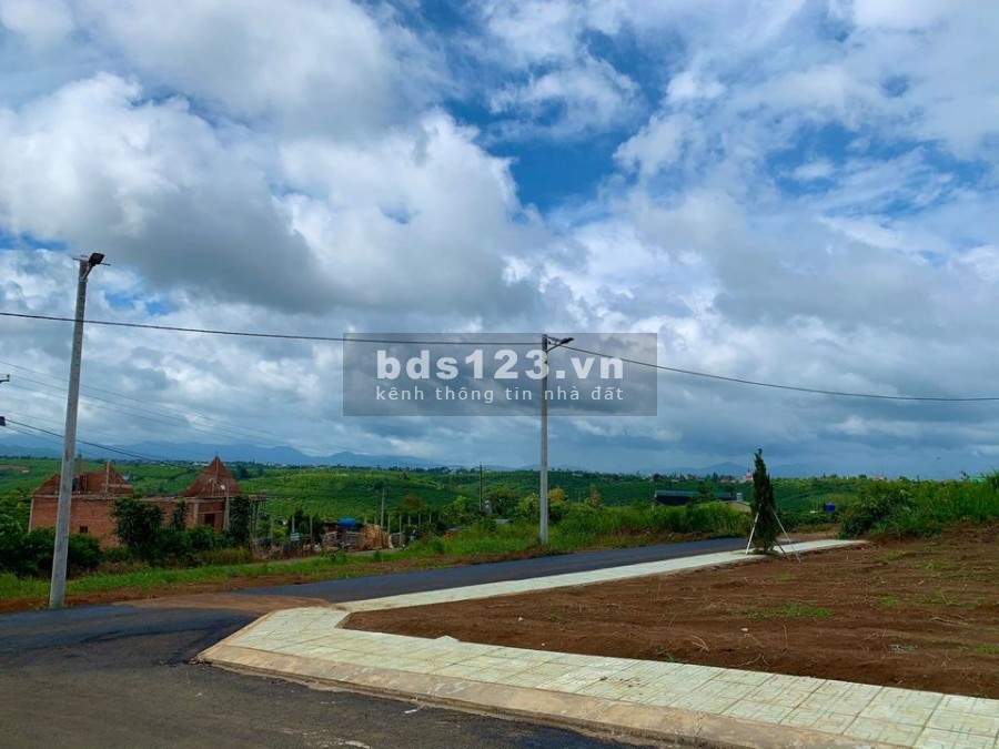 Tôi cần bán nhanh 210m2 thổ cư giá 1 tỷ 260 triệu, còn thương lượng