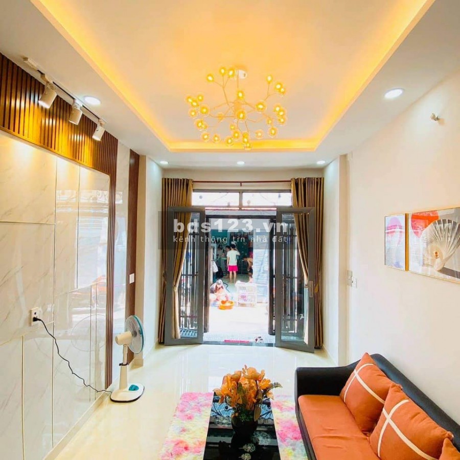 Hẻm xe hơi Nguyễn Văn Khối diện tích 32m2 giá 3.85 tỷ nhiều tiện ích , dân trí cao