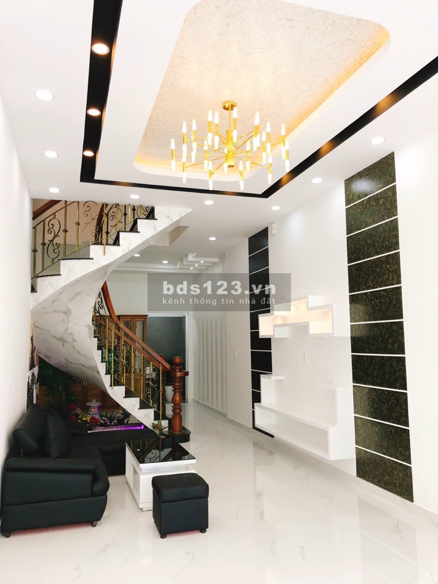 Nhà 5 tầng kiên cố, cách mặt tiền đường CMT8 chỉ 50m giá bán 5,7 tỷ