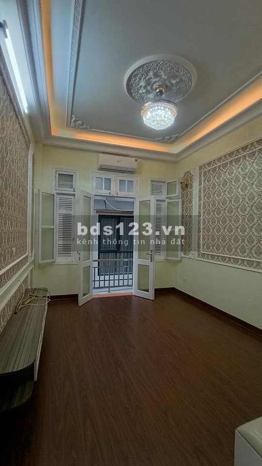 Bán Nhà Lạc Long Quân, Cầu Giầy, Hà Nội – Nhà Mới 50m2, 4 Tầng Giá tốt 6,8 Tỷ