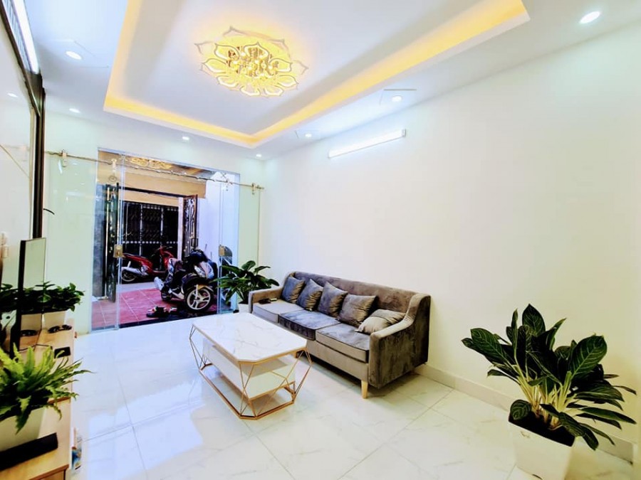 Chưa đến 75tr có ngay nhà 4 tầng, Hai Bà Trưng, dt 58m2,ô tô đỗ cửa, an ninh tuyệt đối
