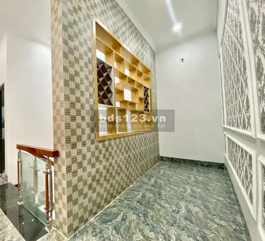 Nhà hẻm 146 Hoàng Quốc Việt thiết kế đẹp mắt thổ cư hoàn công 62m2 giá 2.59 tỷ