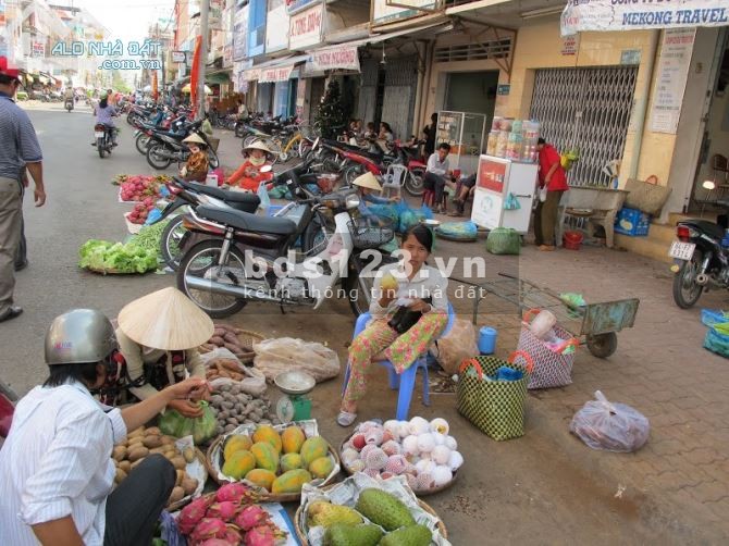 Kẹt Tiền Ngân Hàng Bán Gấp Lô góc 2 MT 1565 M2 đối diện KCN, dân cư đông, 668 triệu, shr