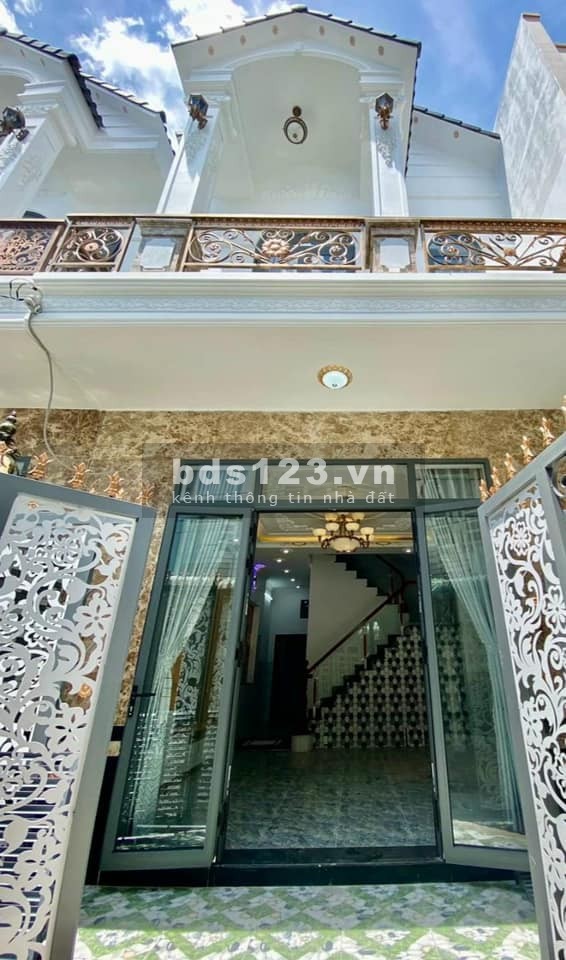 Nhà hẻm 146 Hoàng Quốc Việt thiết kế đẹp mắt thổ cư hoàn công 62m2 giá 2.59 tỷ