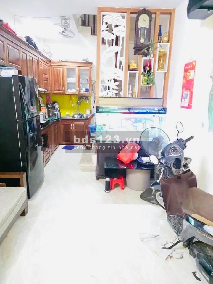 Cần bán nhà Giáp Nhị-Hoàng Mai 36m, 5 tầng lô góc, mt 30m ô tô tránh, chi 2,95 tỉ