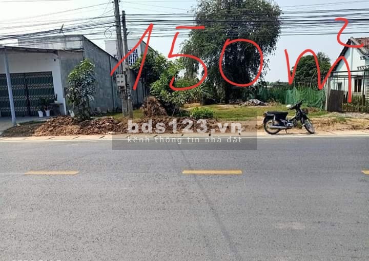Lô đất đường nhựa giá sập sàn mùa COVI, gần UBND, sang tên ngay