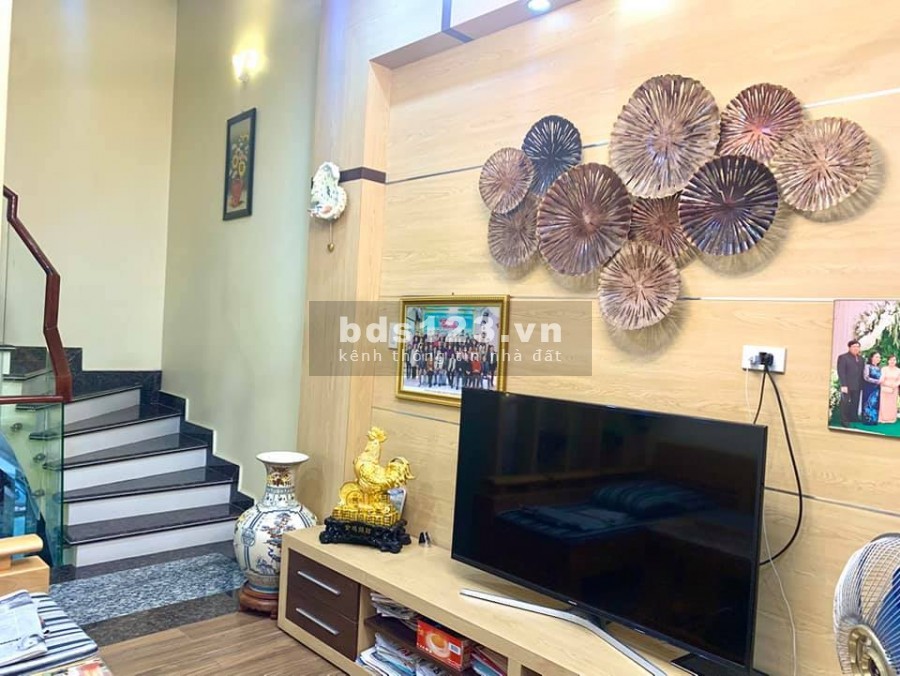 Nhà phố Nguyễn Công Trứ, Kinh doanh cực tốt chỉ 7,7 tỷ Nhà đẹp, mặt phố lớn, kinh doanh tốt