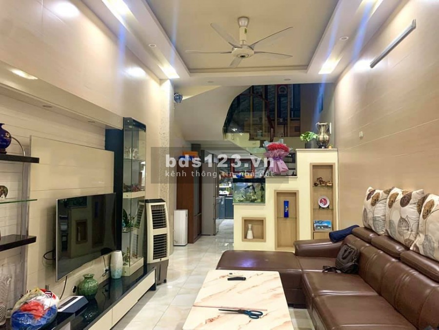 Nhà phố Nguyễn Công Trứ, Kinh doanh cực tốt chỉ 7,7 tỷ Nhà đẹp, mặt phố lớn, kinh doanh tốt