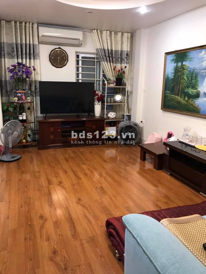 Bán Gấp Tôn Đức Thắng giá chỉ 2,55 tỷ, 5 tầng, full công năng, kinh doanh nhỏ