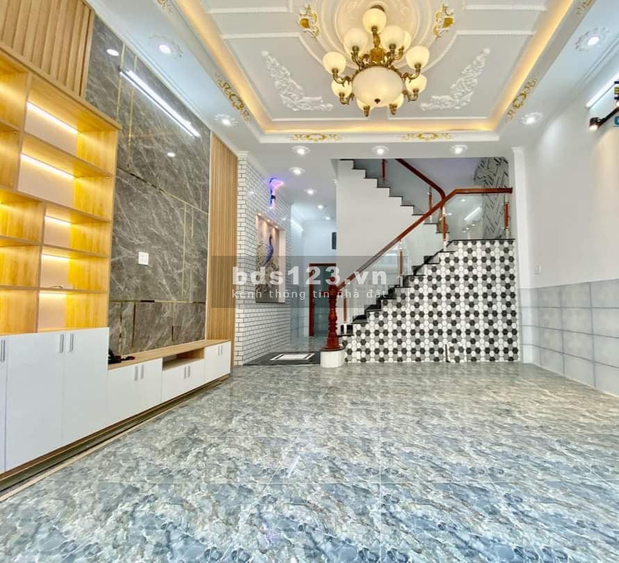 Nhà hẻm 146 Hoàng Quốc Việt thiết kế đẹp mắt thổ cư hoàn công 62m2 giá 2.59 tỷ